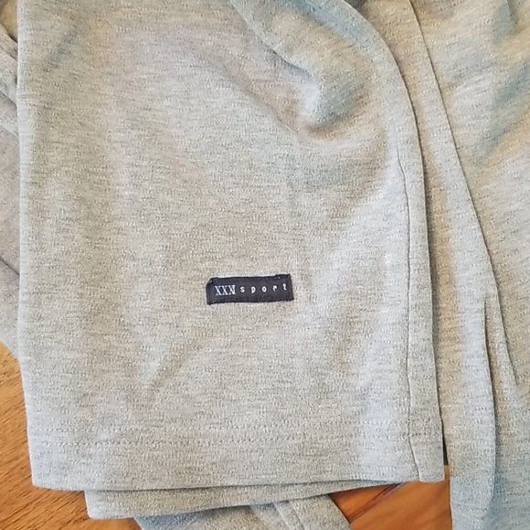 Grey sweater - Picture 7 of 7